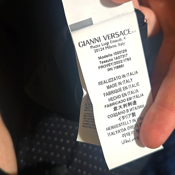 Versace T-Shirt - Picture 7 of 8